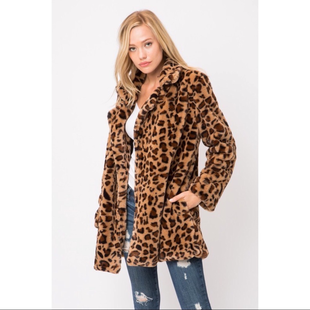❄️5⭐️BEST SELLER Leopard Faux Fur Jacket - Picture 4 of 7